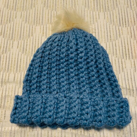 Hand crochet/knit toque - Picture 2 of 5